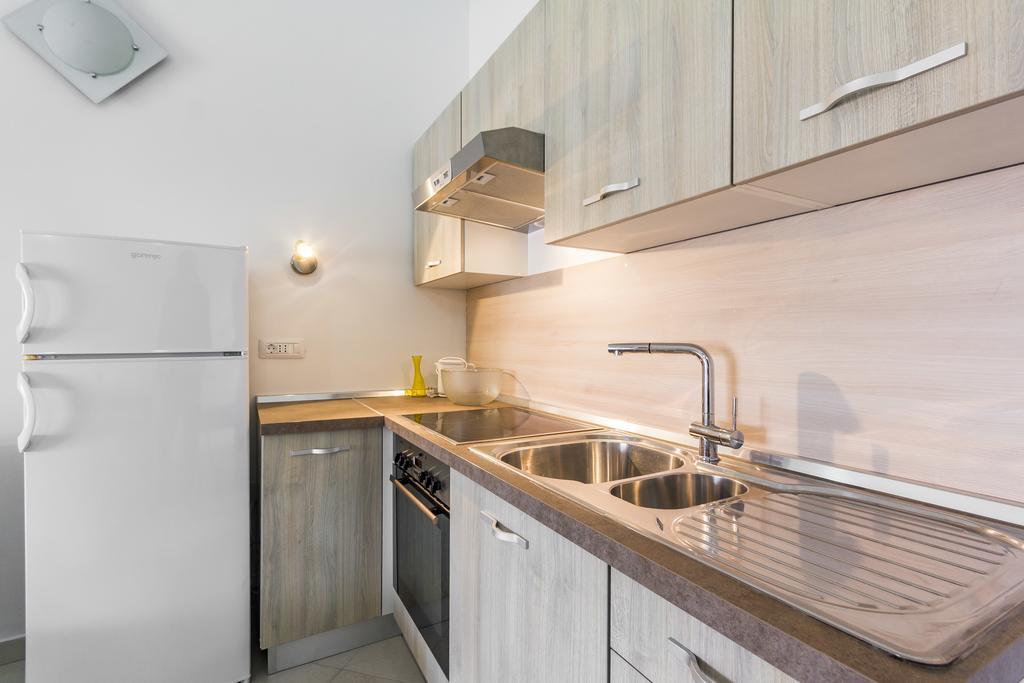 Apartments Gloria Ližnjan Екстериор снимка